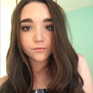 Meet your Posher, Abigail